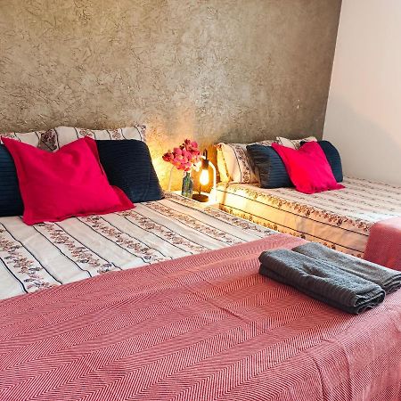 Urquinaona Rooms Барселона Екстер'єр фото